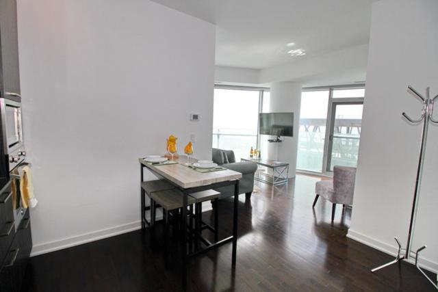 Presidential 2+1Br Condo, Entertainment District Toronto Exterior photo